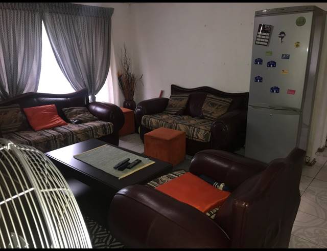 2 BEDROOM TOWNHOUSE RENTED IN GLEN MARAIS